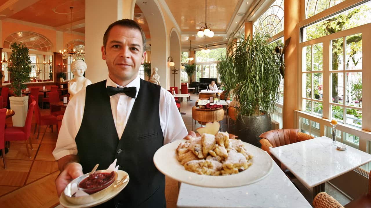 Besök kända konditori Zauner i Bad Ischl semester cykelsemester i Österrike