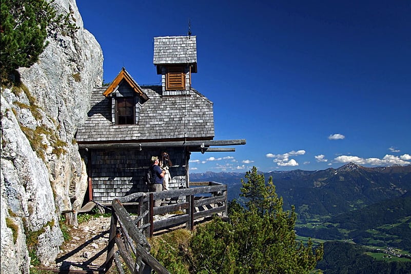 Friedenskirchlein vid Gröbming Semester i Österrike