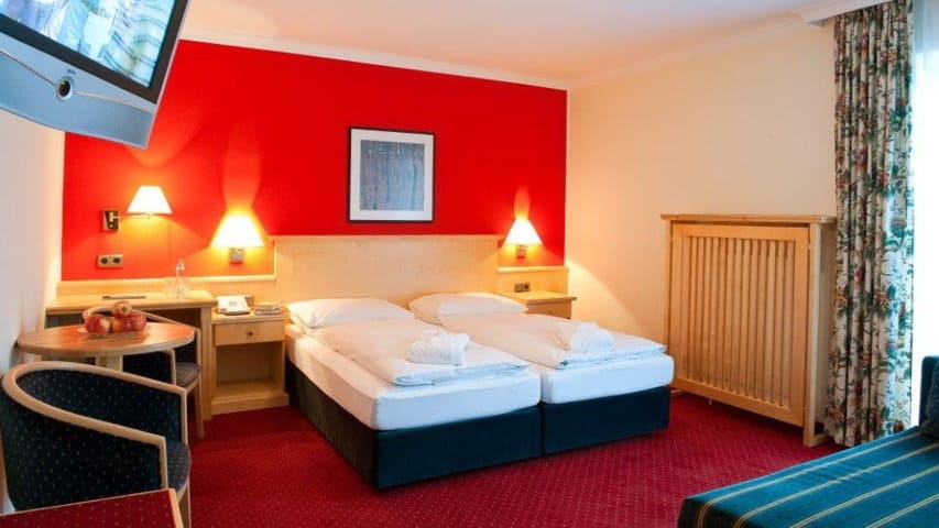 Skidsemester i Bad Hofgastein med Austria Travel - Hotel Alpina - Dubbelrum2