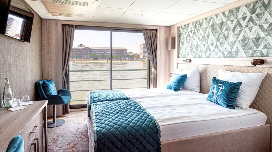 MV Vivienne - Superiorhytt på upper och middle deck